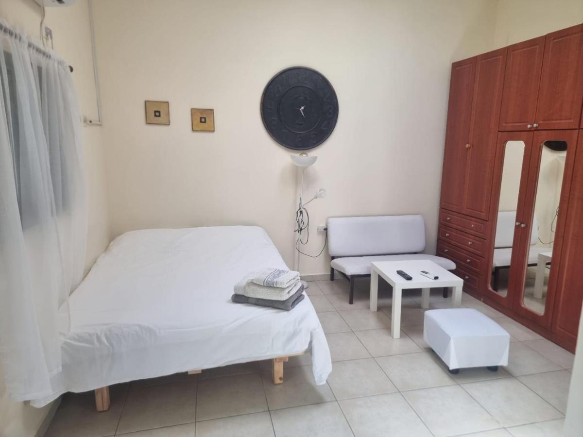 B&B Amit 18 Minutes From The Airport - אירוח כפרי עמית 18 דקות משדה תעופה Petach Tikva Buitenkant foto